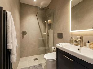 Photo 15- click for photo gallery